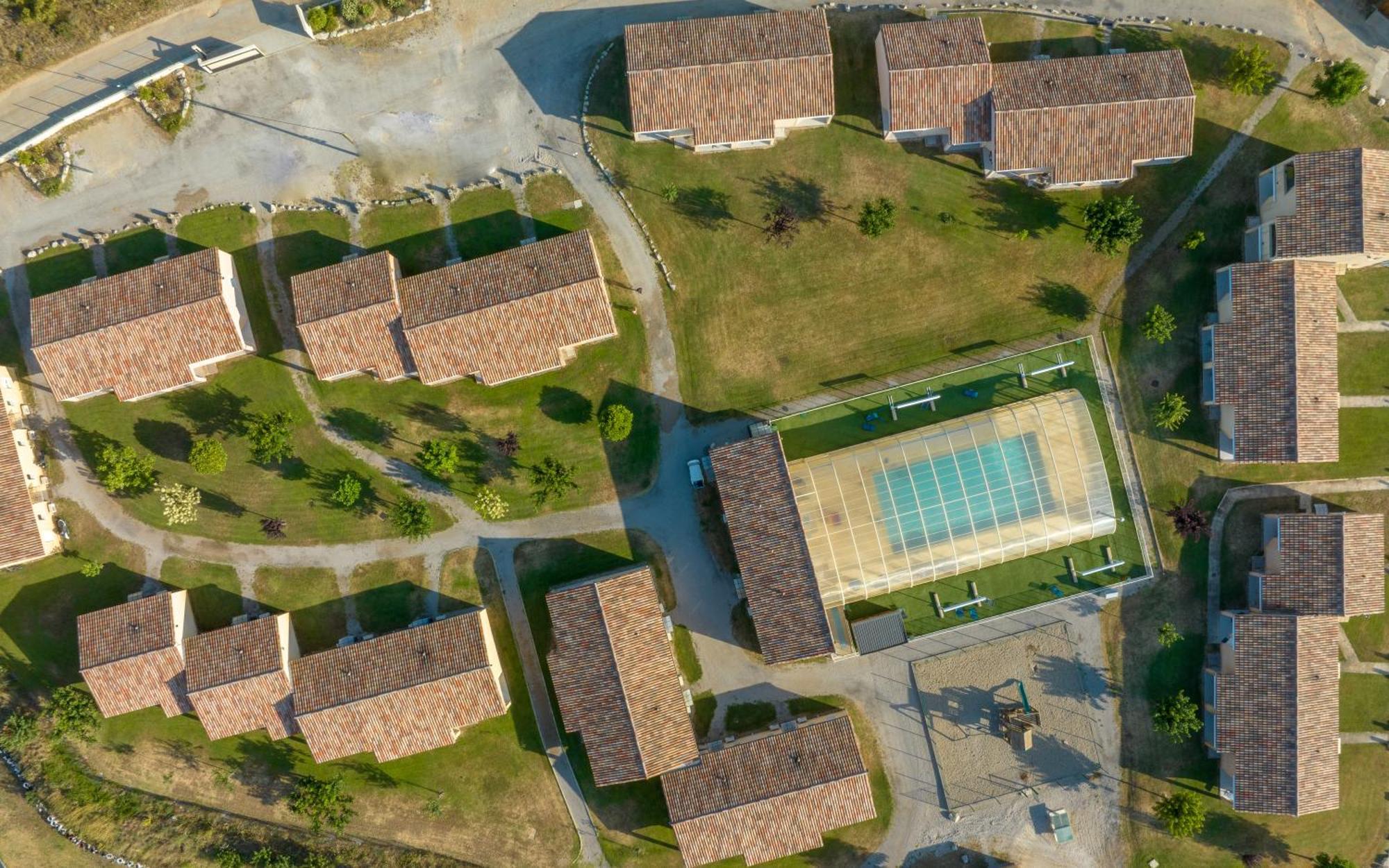 Park & Suites Village Gorges De L'Herault-Cevennes Brissac Exteriér fotografie