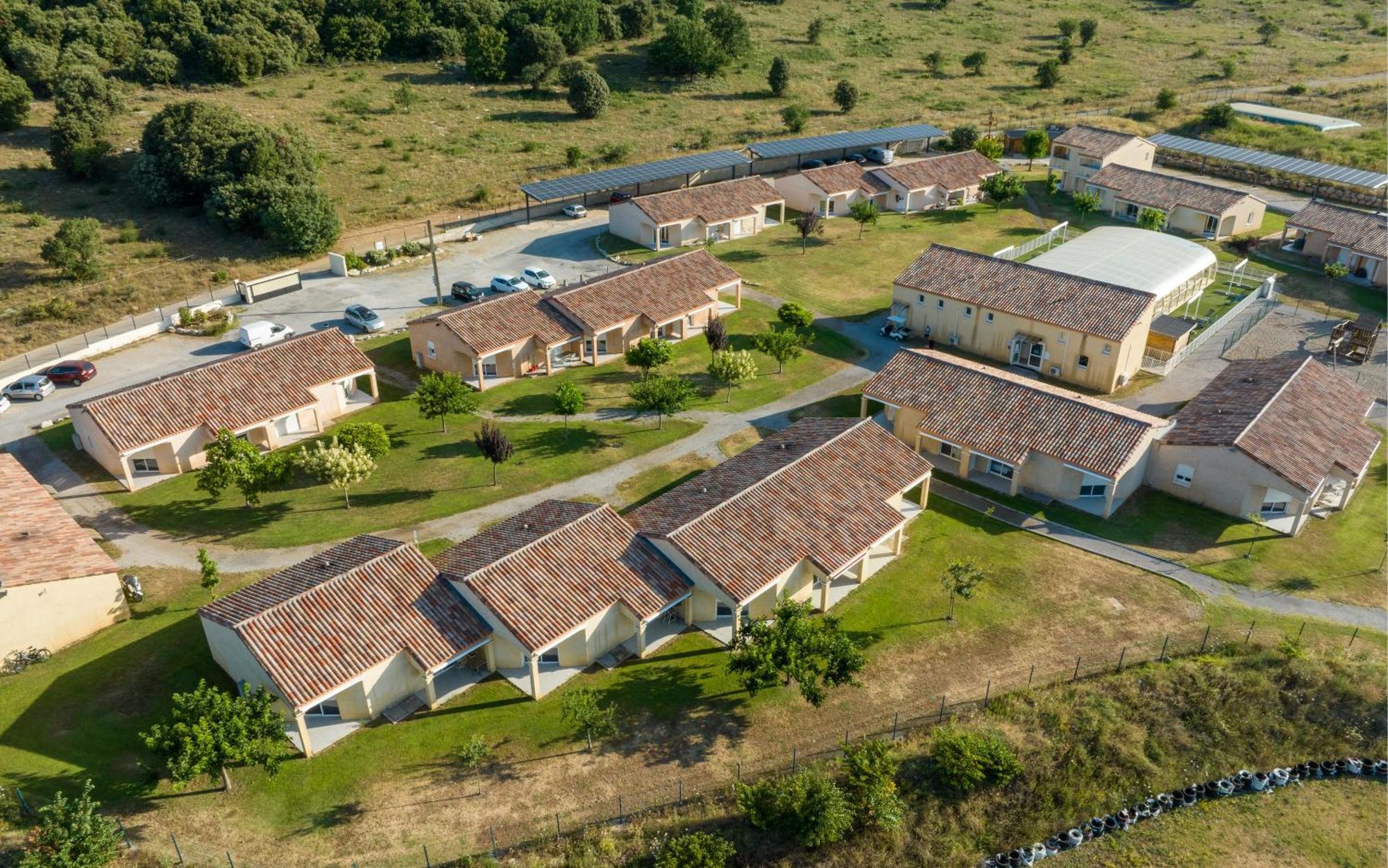 Park & Suites Village Gorges De L'Herault-Cevennes Brissac Exteriér fotografie